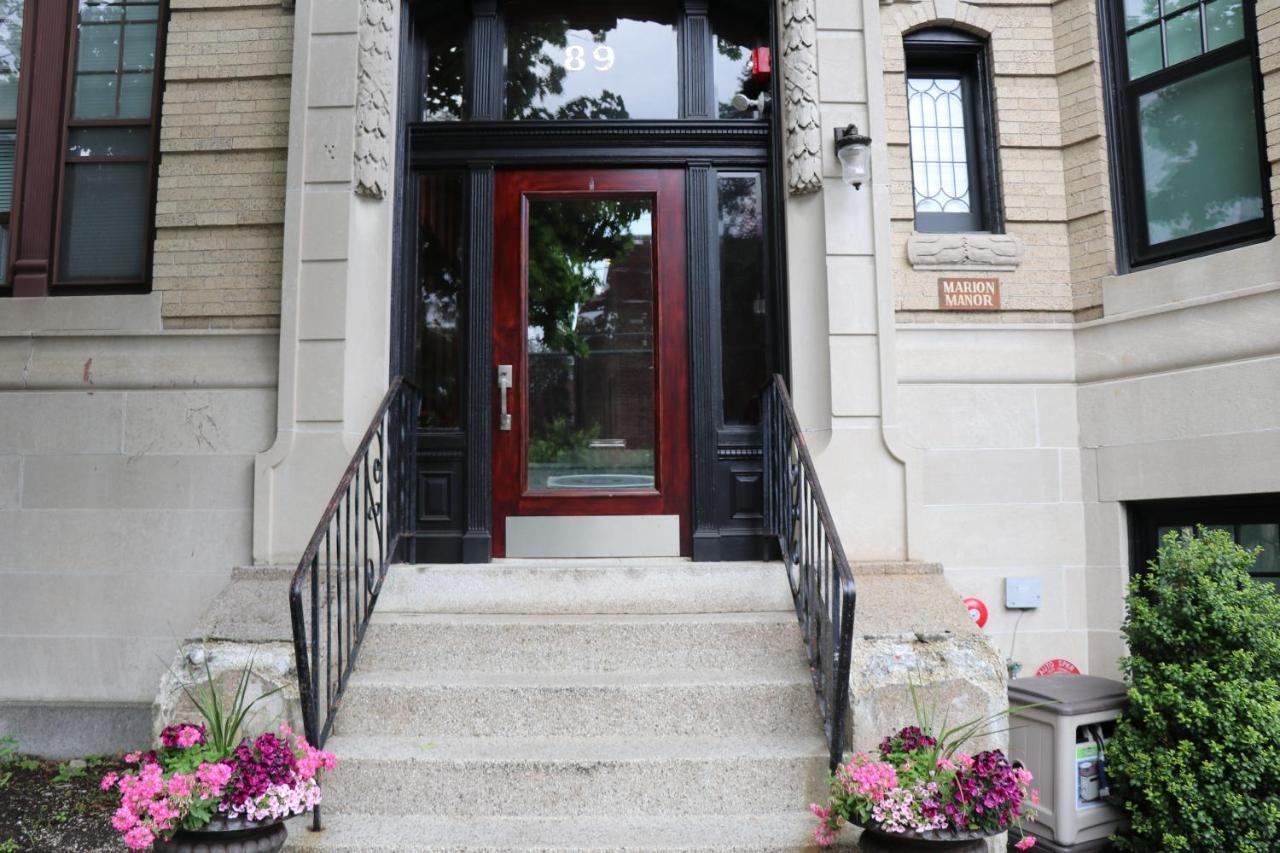 A Stylish Stay W/ A Queen Bed, Heated Floors.. #14 Brookline Exterior photo
